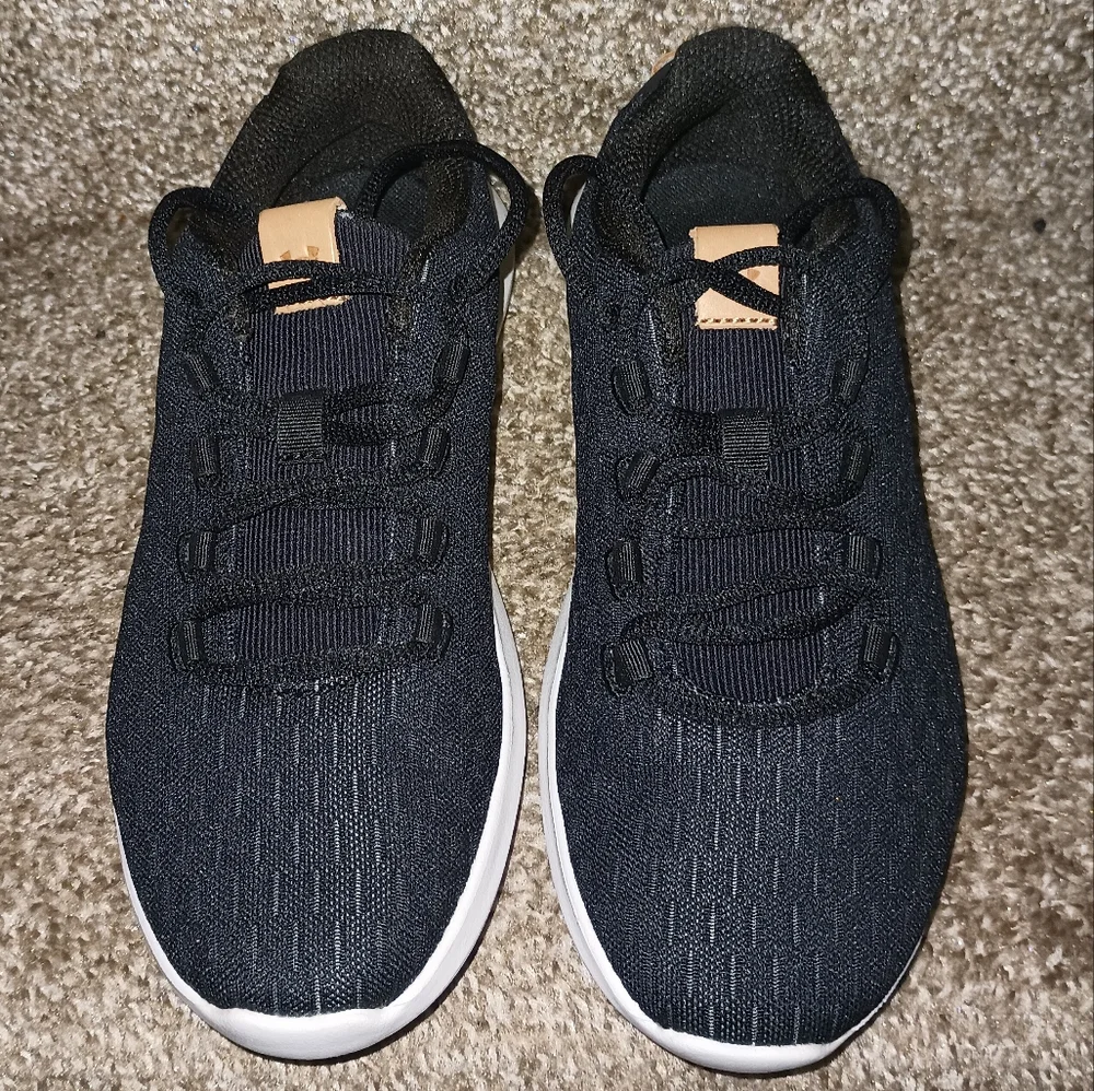 Brand New Kids Under Armour Shoes - Picture 3 of 6